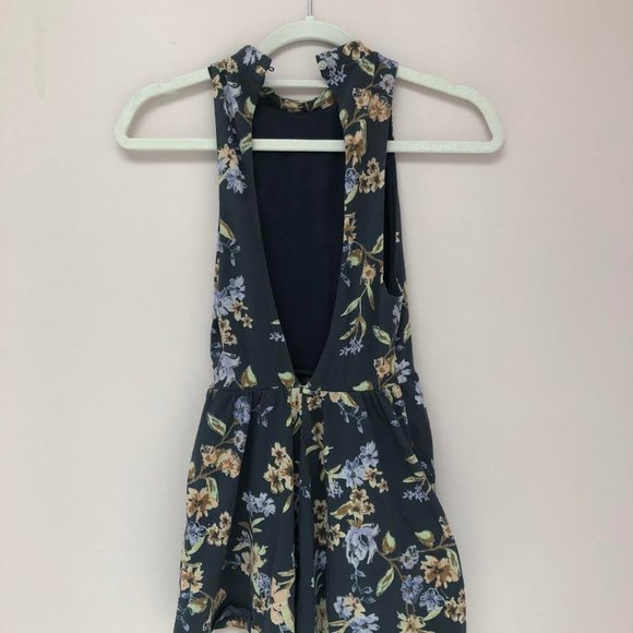 Urban Outfitters Floral Romper - Picture 2 of 2
